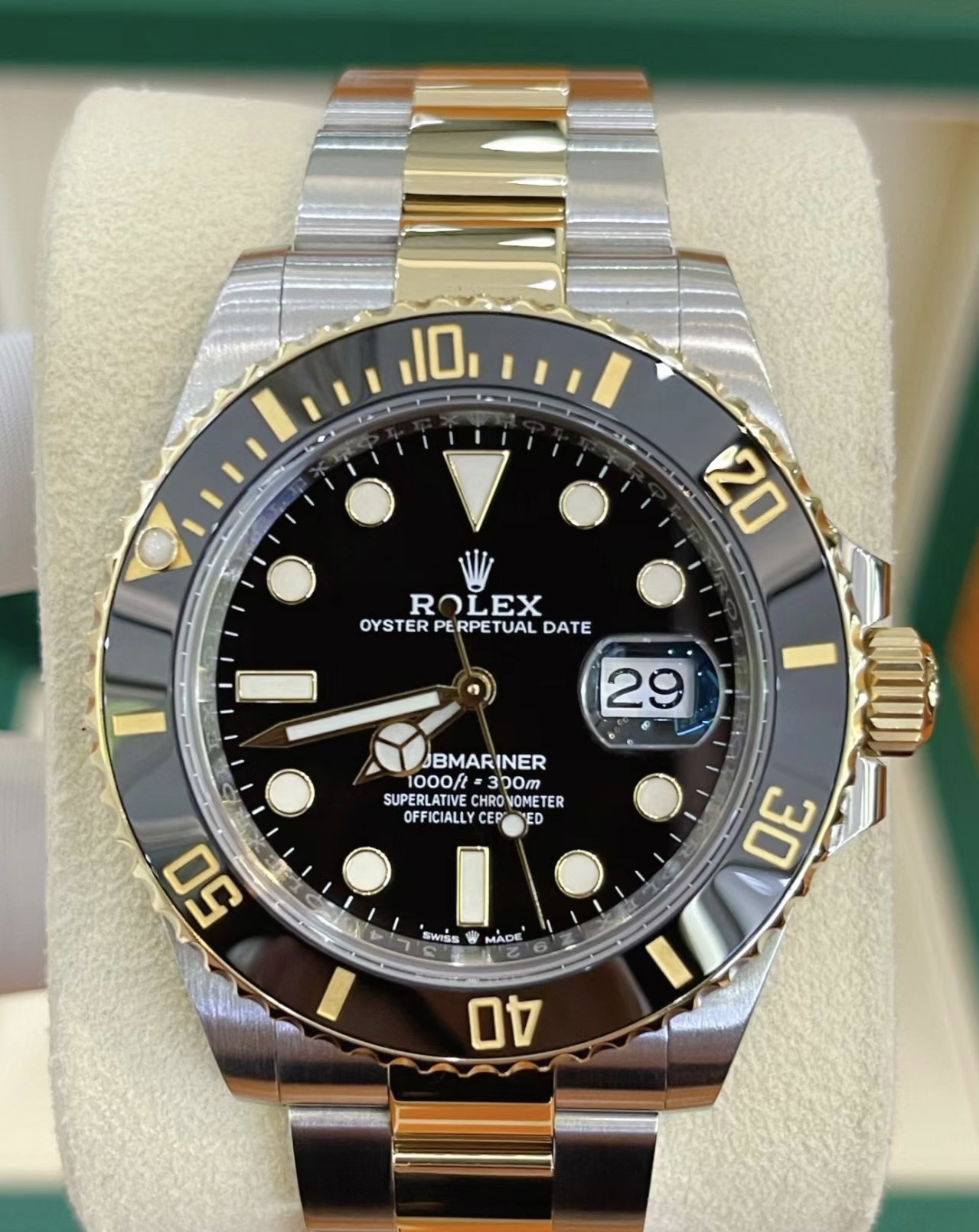 Rolex Oyster Perpetual Submariner Date Oyster Steel