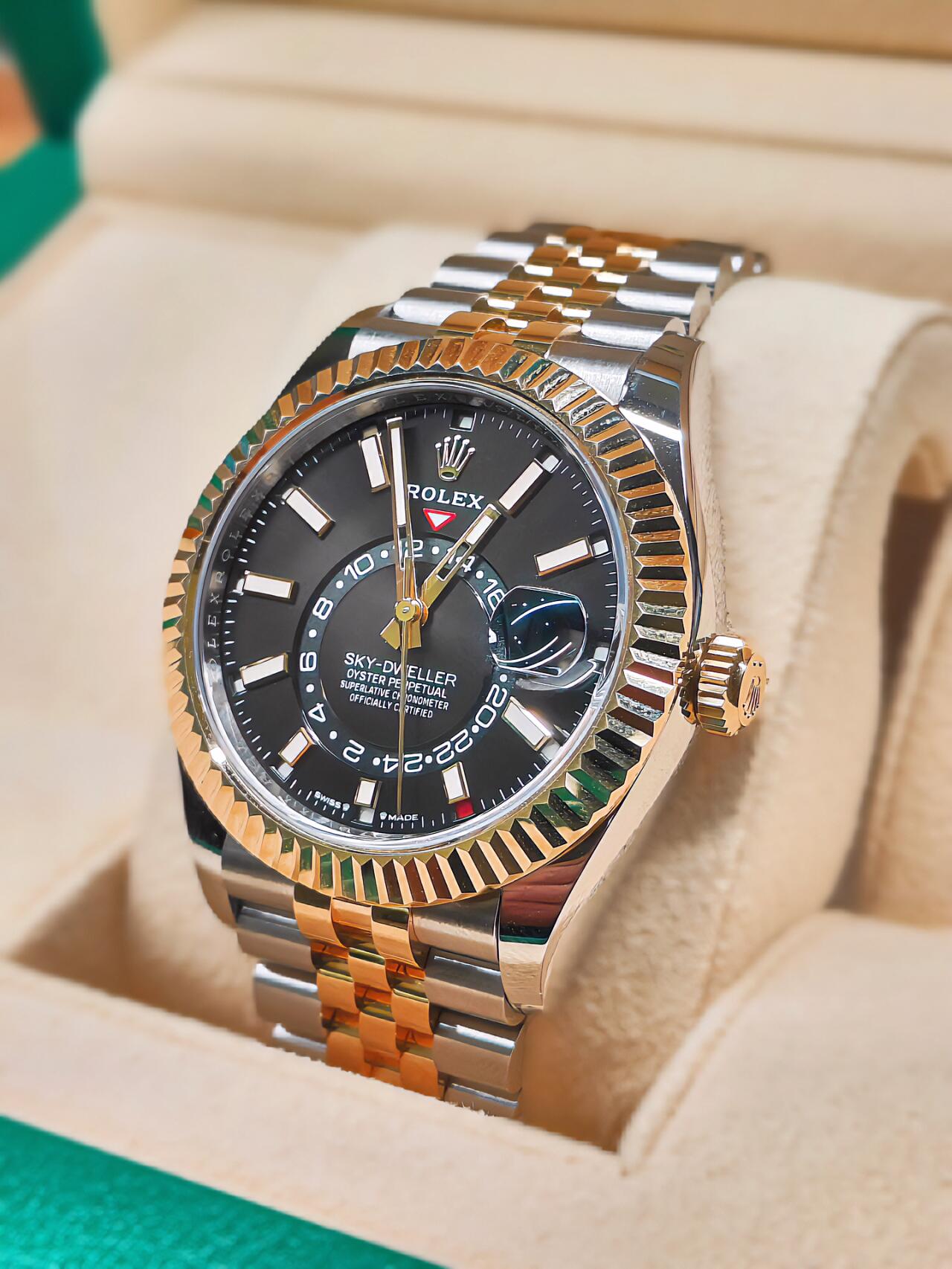 ROLEX SKY-DWELLER mechanical watch