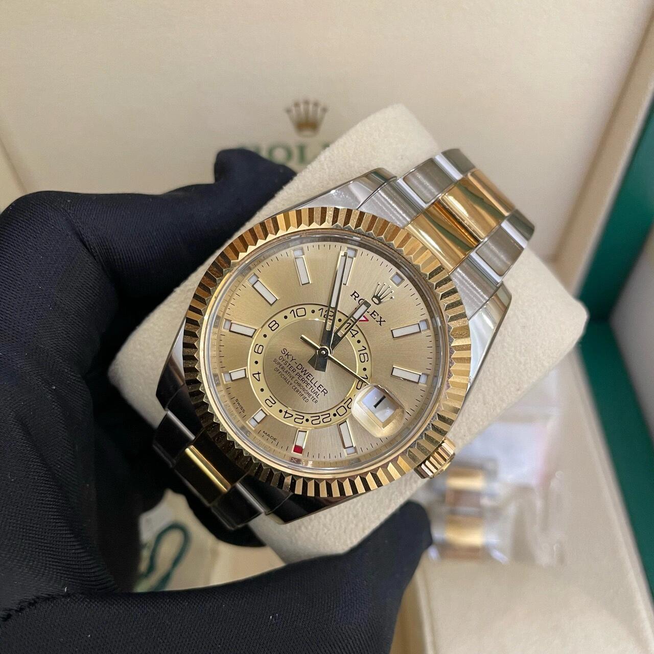 ROLEX SKY-DWELLER mechanical watch