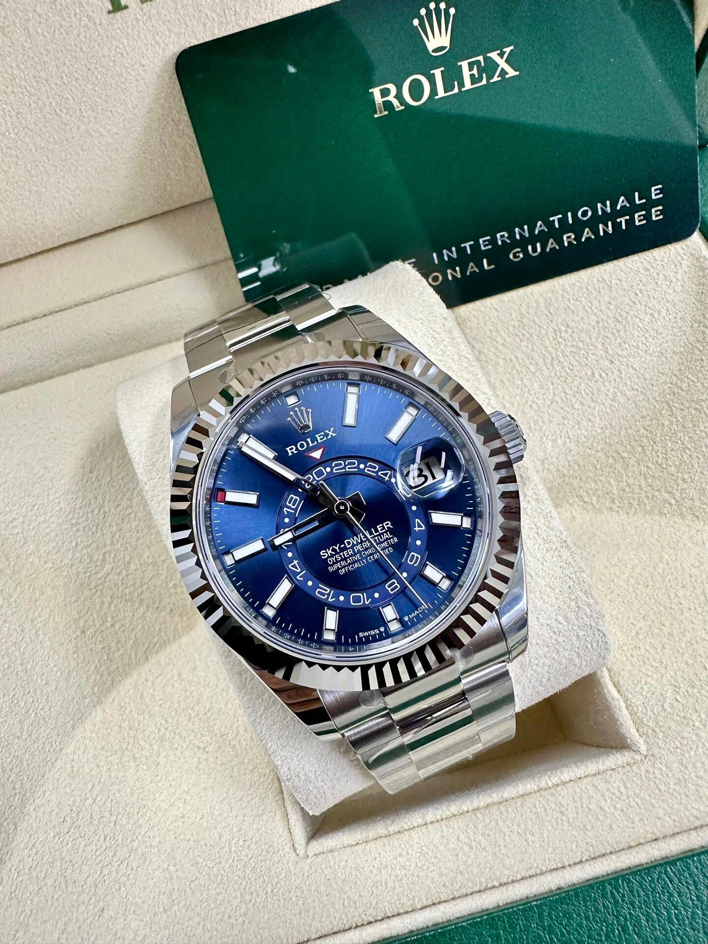 ROLEX SKY-DWELLER mechanical watch