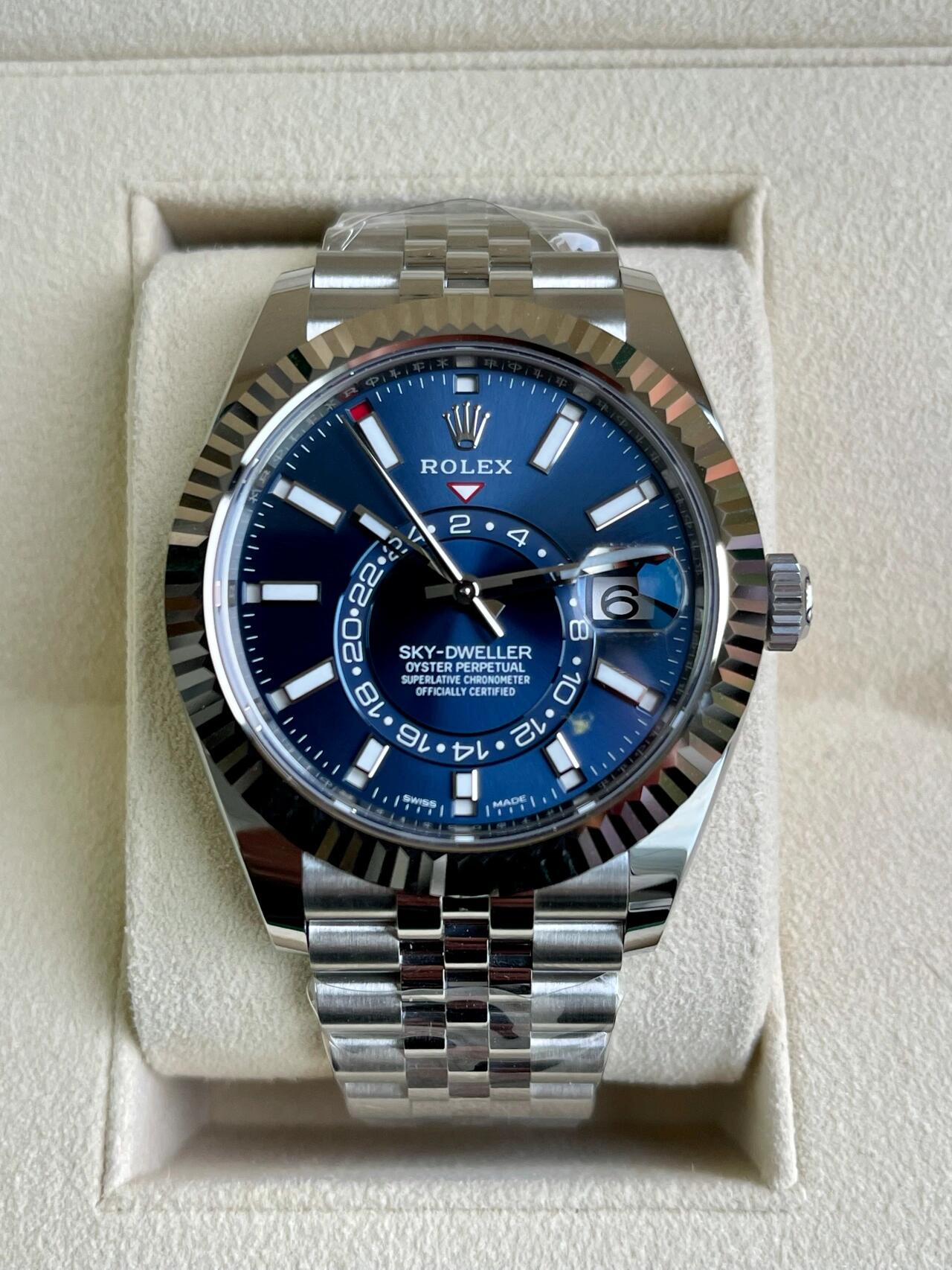 ROLEX SKY-DWELLER mechanical watch