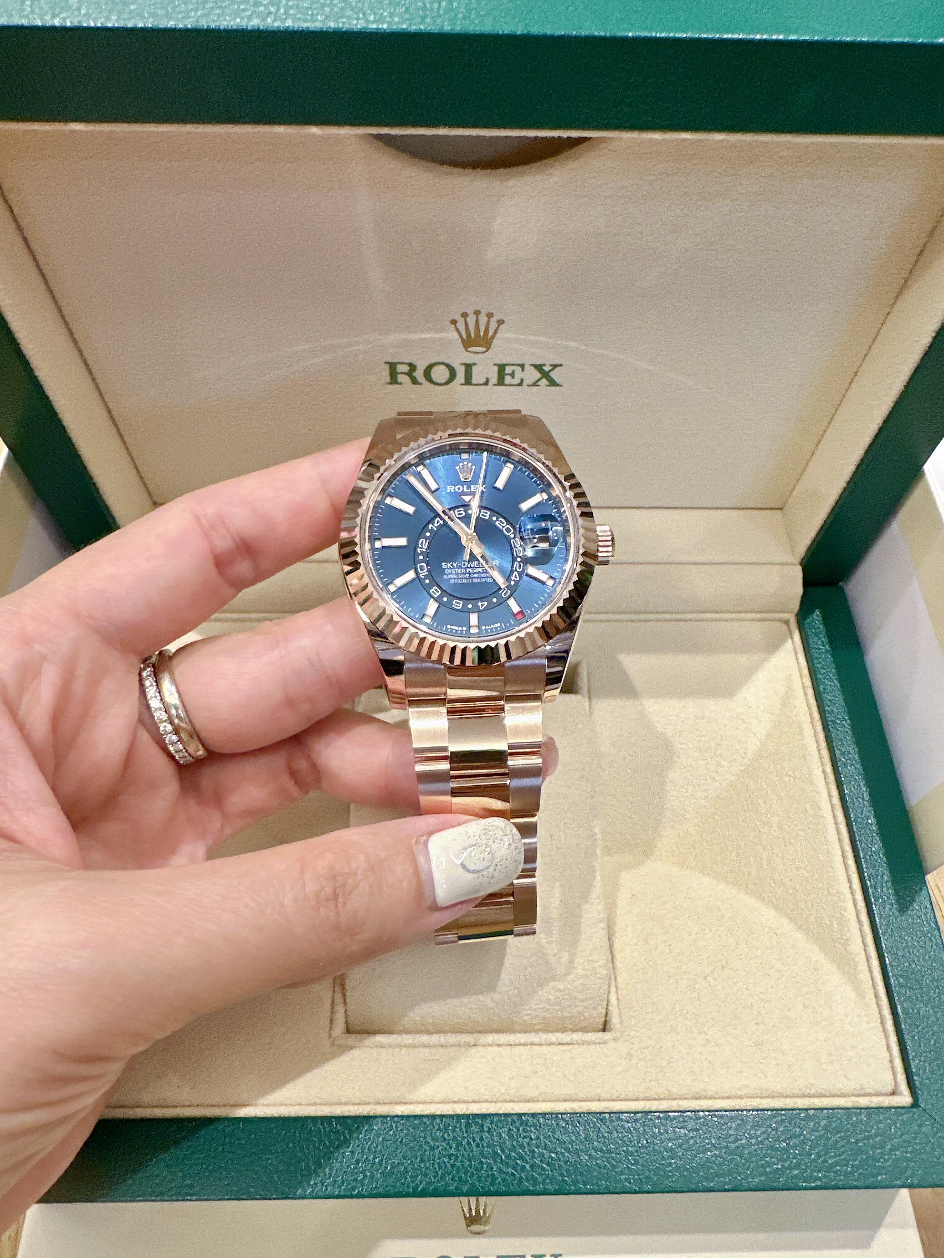 ROLEX SKY-DWELLER mechanical watch