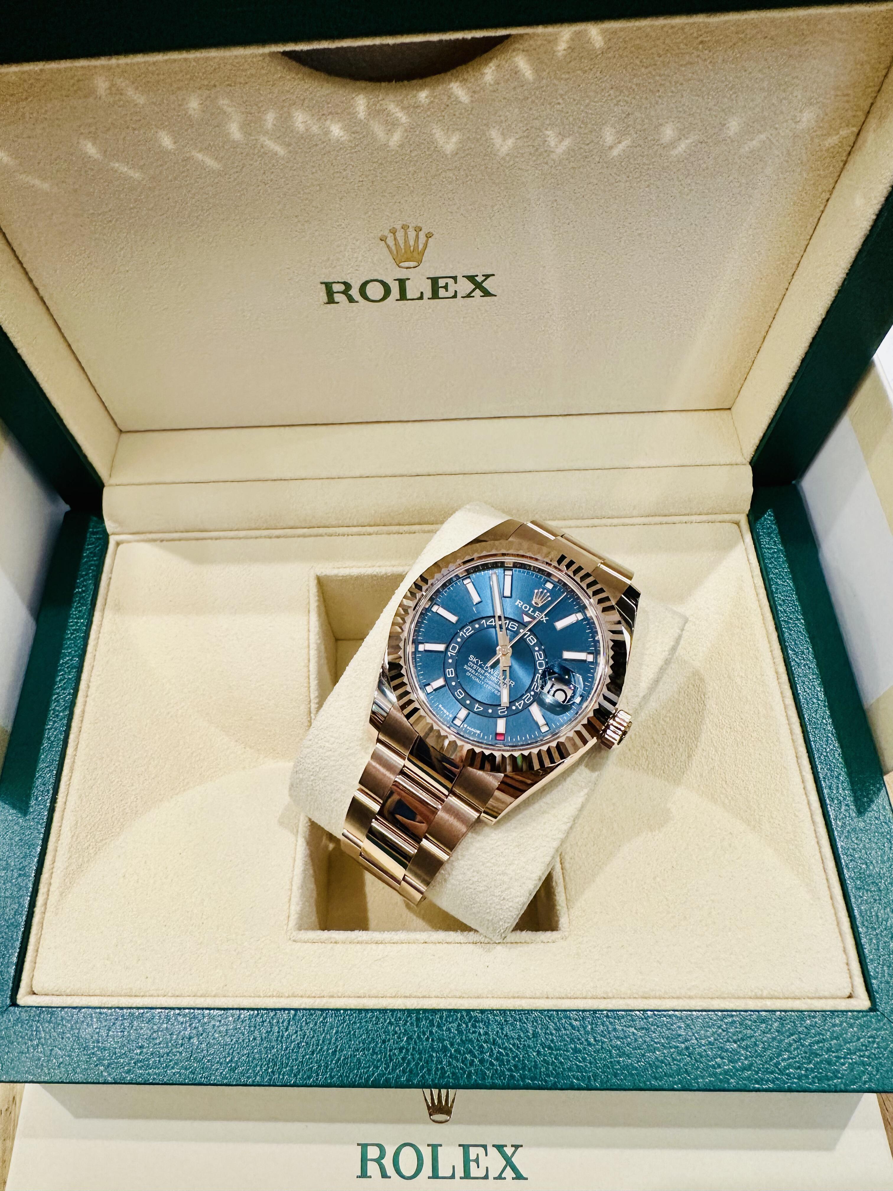 ROLEX SKY-DWELLER mechanical watch