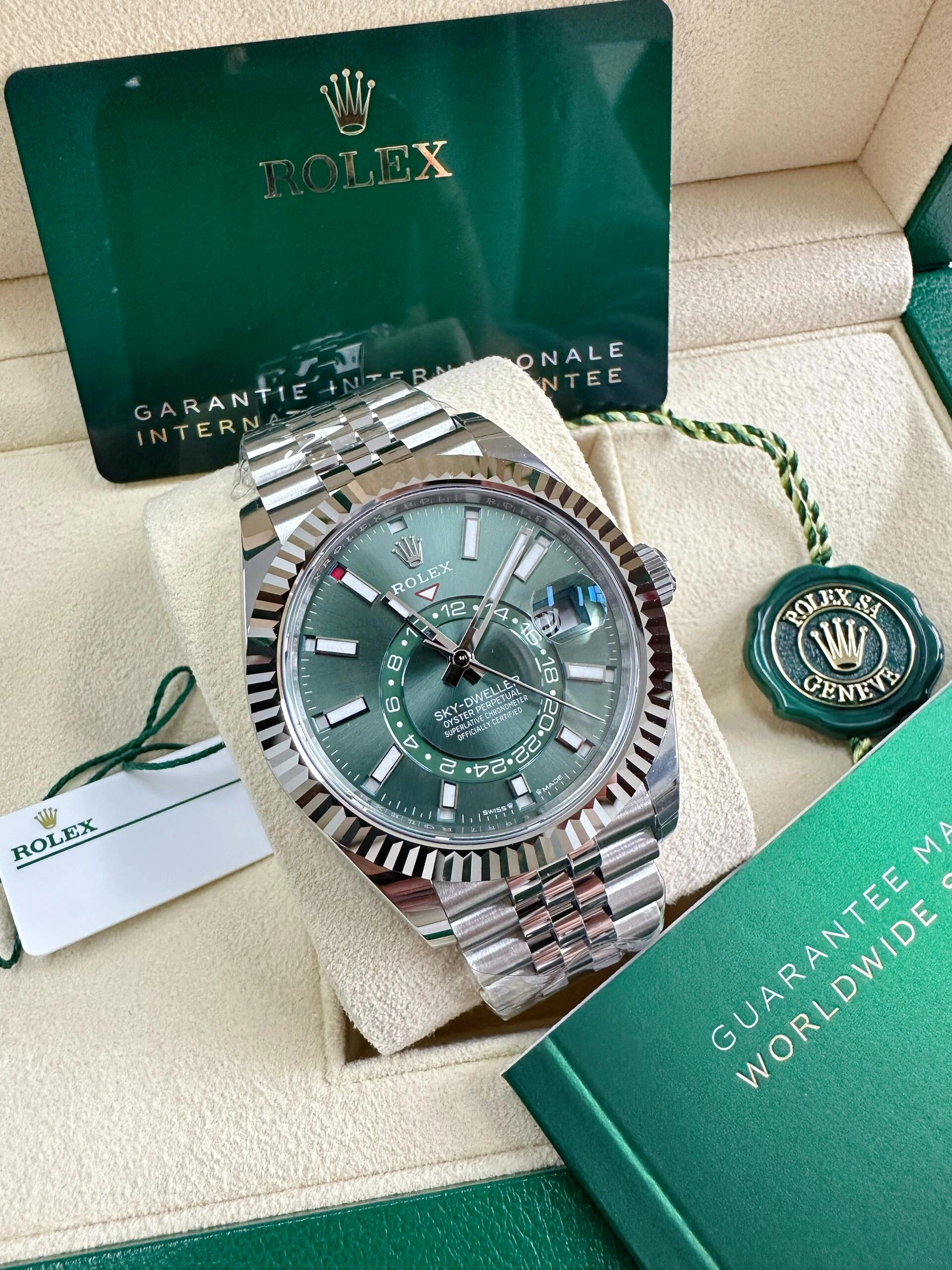 ROLEX SKY-DWELLER mechanical watch