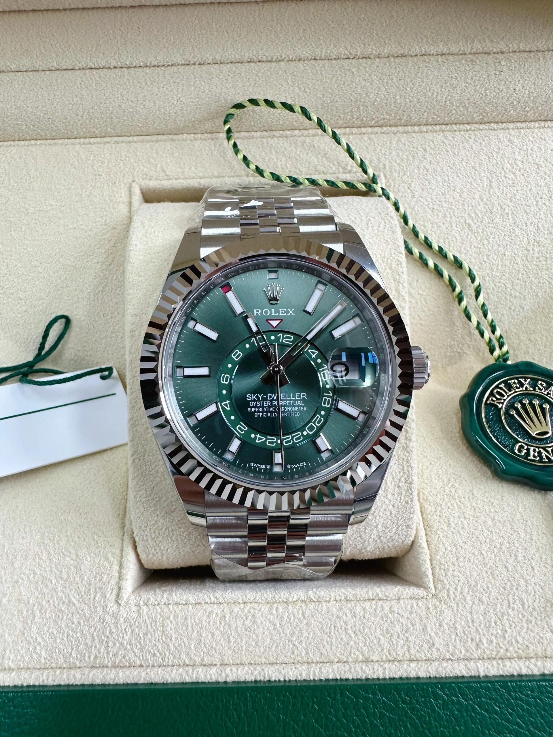 ROLEX SKY-DWELLER mechanical watch